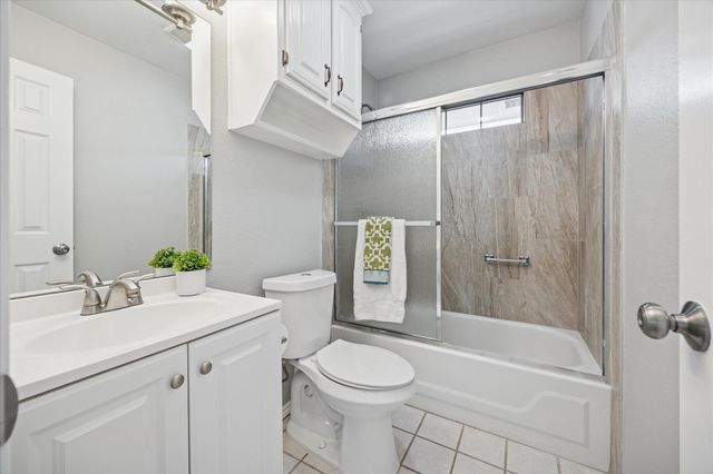 845 Canyon Crest Drive, Irving, TX 75063