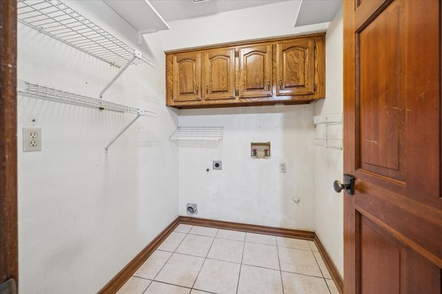 845 Canyon Crest Drive, Irving, TX 75063