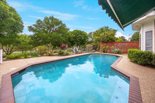 845 Canyon Crest Drive, Irving, TX 75063