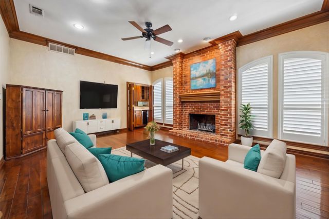 845 Canyon Crest Drive, Irving, TX 75063