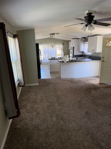 17 Wayland Circle, Exeter, NH 03833