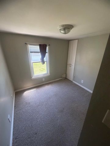 17 Wayland Circle, Exeter, NH 03833