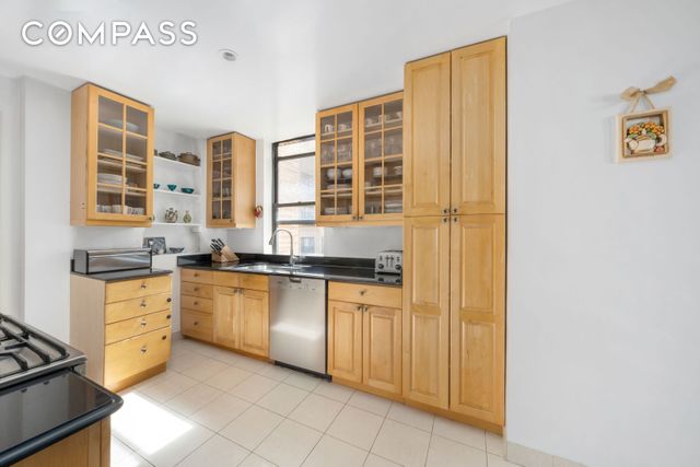 514 W End Avenue 12BC, New York City, NY 10024