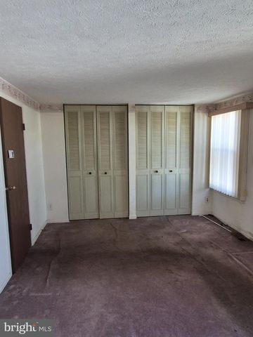 1910 GREENWOOD DR, Lindenwold, NJ 08021
