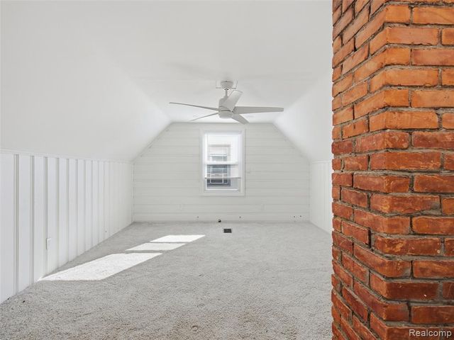 629 W Kalama Avenue, Madison Heights, MI 48071