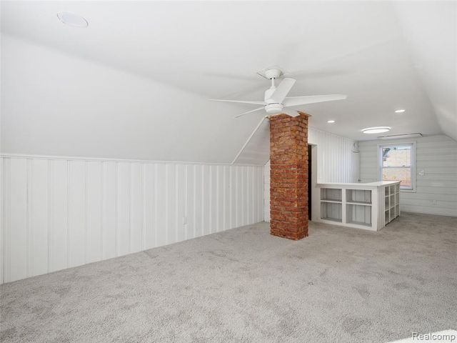 629 W Kalama Avenue, Madison Heights, MI 48071