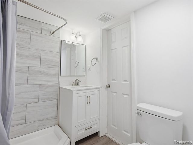 629 W Kalama Avenue, Madison Heights, MI 48071