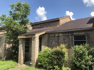 811 Buchta Road C, Angleton, TX 77515