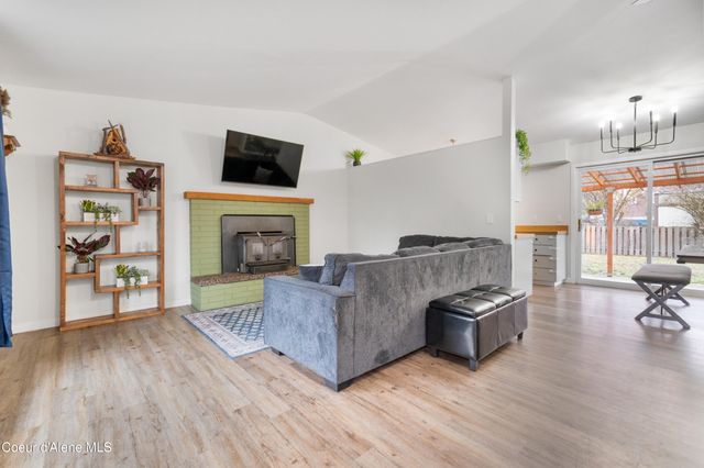 1011 E Gilbert Ave, Coeur D'alene, ID 83815