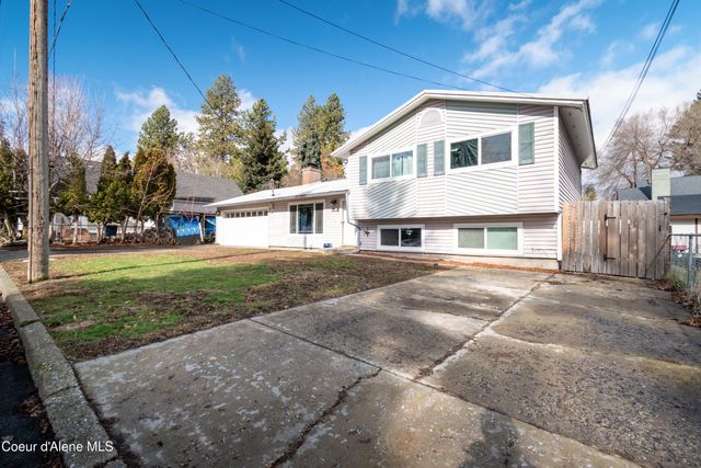 1011 E Gilbert Ave, Coeur D'alene, ID 83815