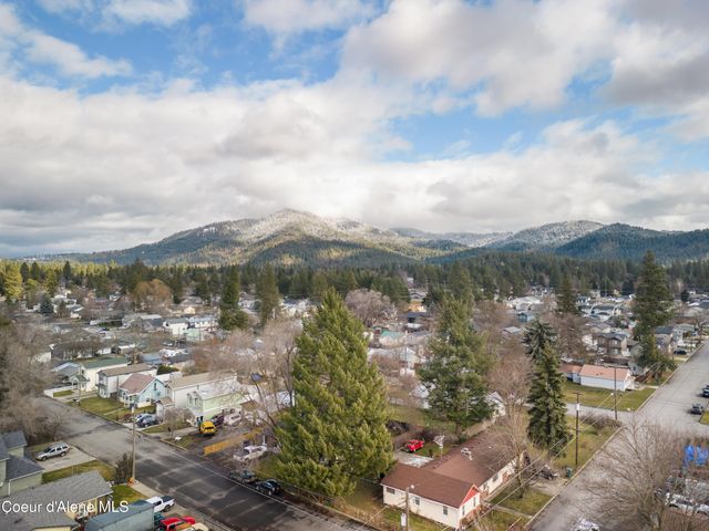 1011 E Gilbert Ave, Coeur D'alene, ID 83815