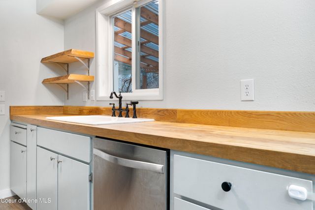 1011 E Gilbert Ave, Coeur D'alene, ID 83815