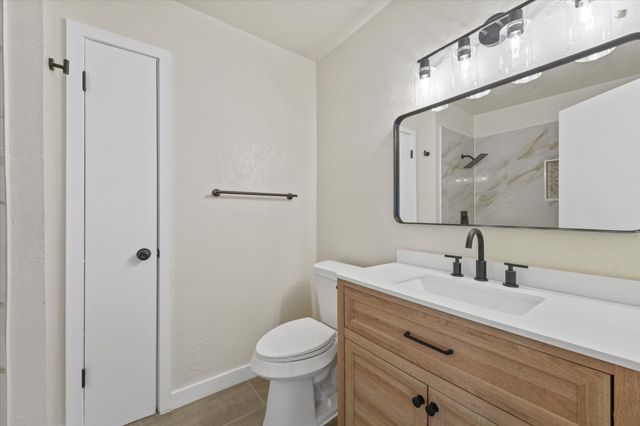 7510 Holly Hill Drive 152, Dallas, TX 75231