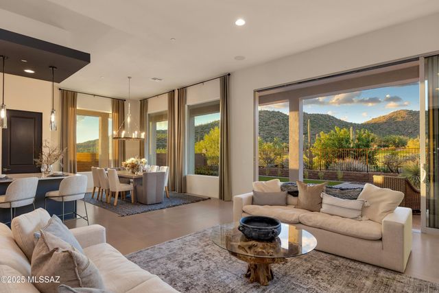 6862 W Patina Drive, Marana, AZ 85658