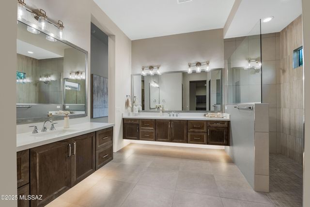 6862 W Patina Drive, Marana, AZ 85658