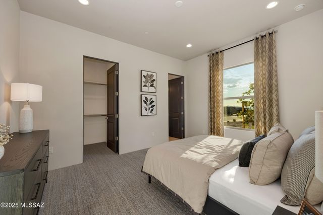 6862 W Patina Drive, Marana, AZ 85658