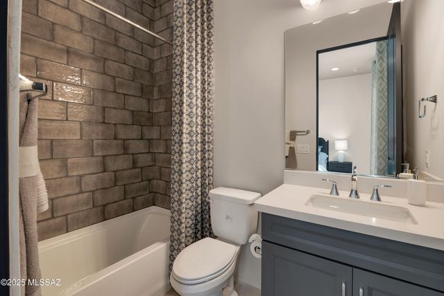 6862 W Patina Drive, Marana, AZ 85658