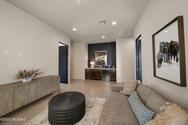 6862 W Patina Drive, Marana, AZ 85658