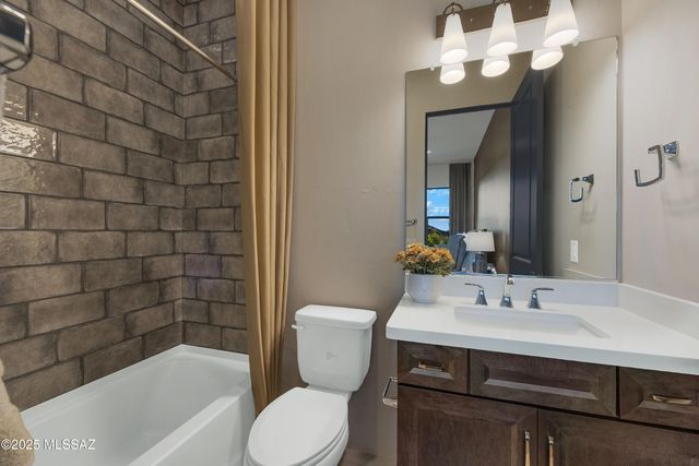 6862 W Patina Drive, Marana, AZ 85658