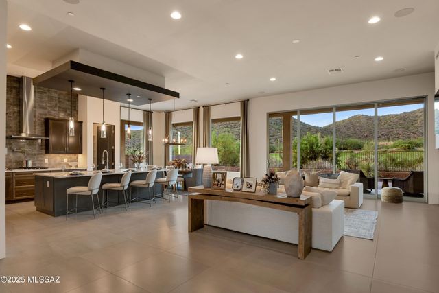 6862 W Patina Drive, Marana, AZ 85658