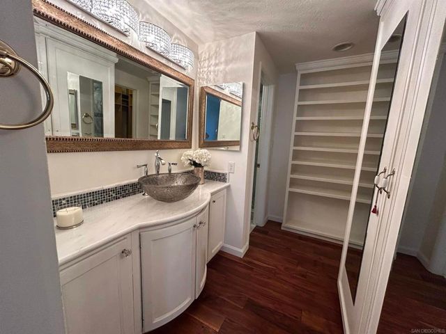 2410 Albatross St 9, San Diego, CA 92101