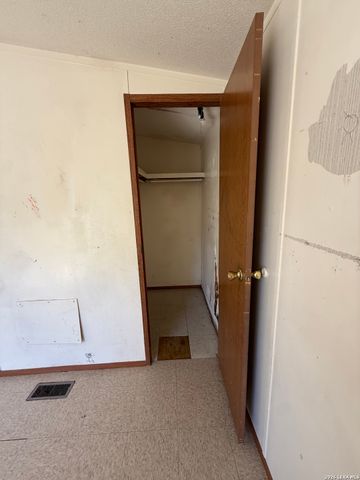 2811 Southern Breeze, Hondo, TX 78861