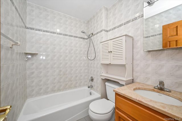 20-13 124th Street, College Point, NY 11356