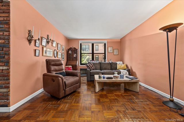 139-15 83rd Avenue 226, Briarwood, NY 11435