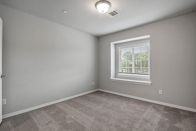 2339 Seven Oaks Boulevard 16, Tomball, TX 77375