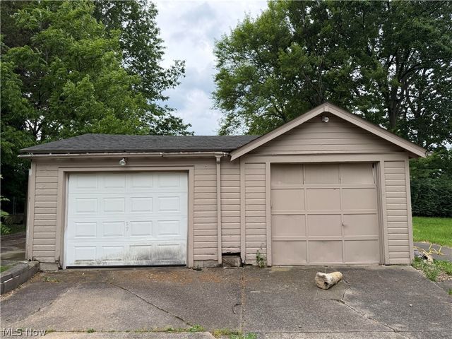 85 Homestead Drive, Boardman, OH 44512
