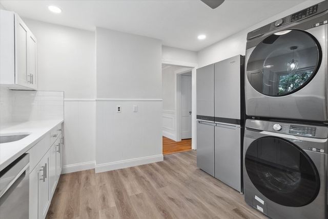 21-23 Richards Rd 2, Watertown, MA 02472