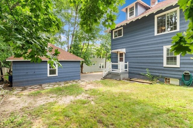 21-23 Richards Rd 2, Watertown, MA 02472