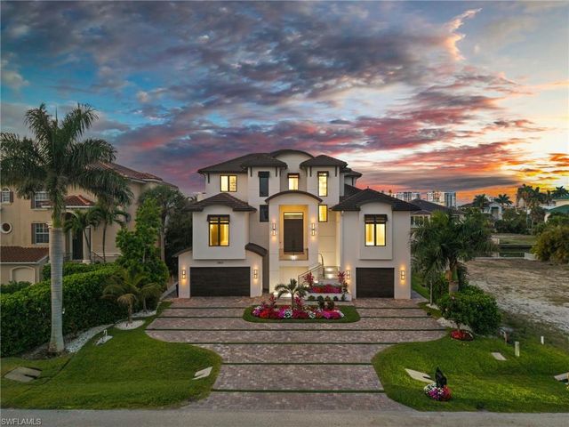 380 Trade Winds AVE, Naples, FL 34108