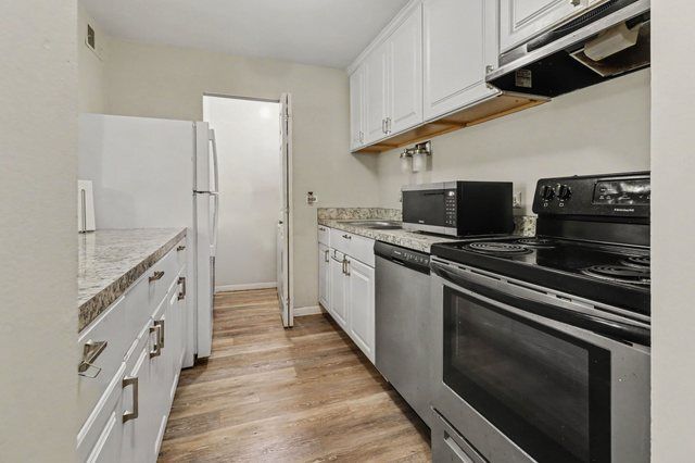3255 Kirchoff Road 203, Rolling Meadows, IL 60008