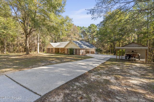 304 Boggy Hollow Road, Purvis, MS 39475