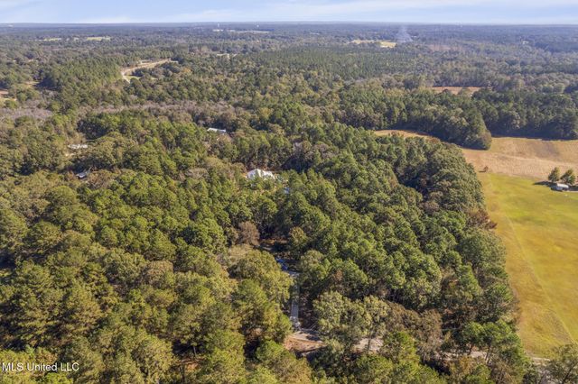 304 Boggy Hollow Road, Purvis, MS 39475
