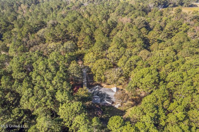 304 Boggy Hollow Road, Purvis, MS 39475