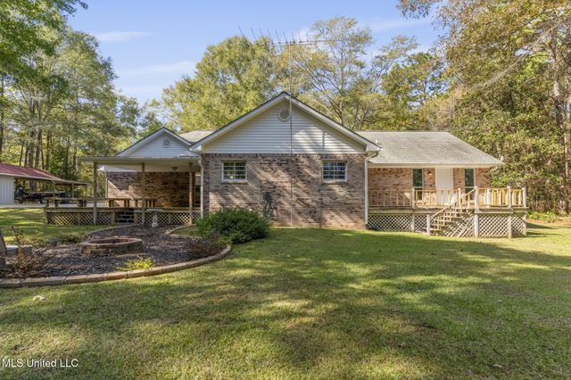 304 Boggy Hollow Road, Purvis, MS 39475