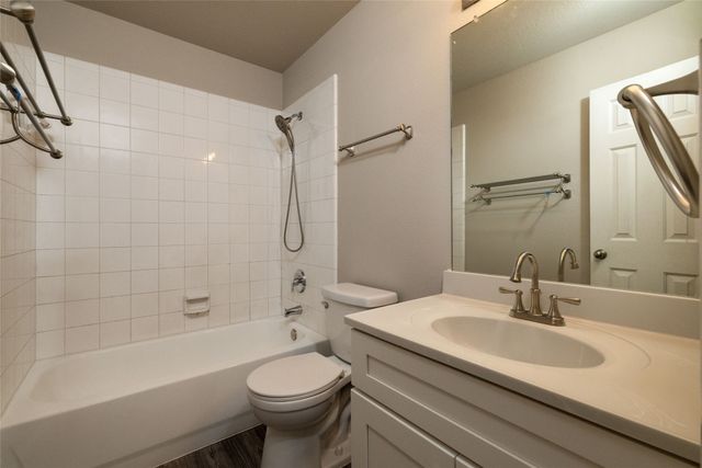 3247 Yeltes, Grand Prairie, TX 75054