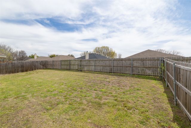 3247 Yeltes, Grand Prairie, TX 75054