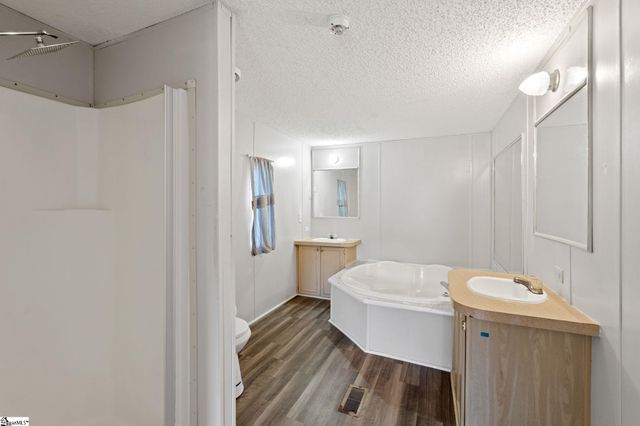 9 Natick Drive, Piedmont, SC 29673