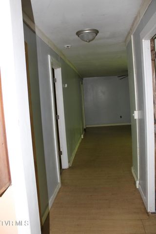 1438 Ely Town Road, Dryden, VA 24243