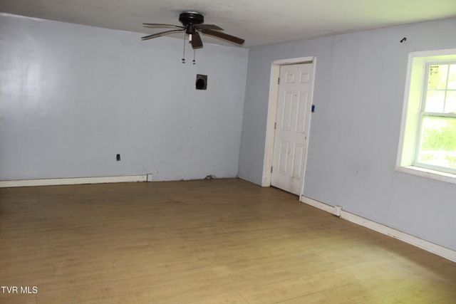 1438 Ely Town Road, Dryden, VA 24243
