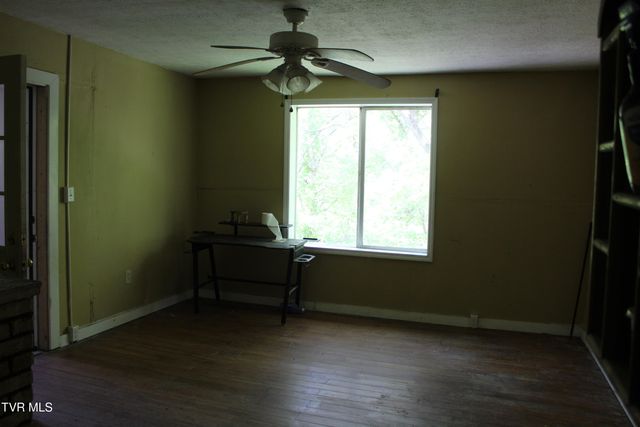 1438 Ely Town Road, Dryden, VA 24243