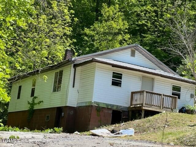 1438 Ely Town Road, Dryden, VA 24243