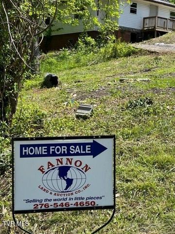 1438 Ely Town Road, Dryden, VA 24243