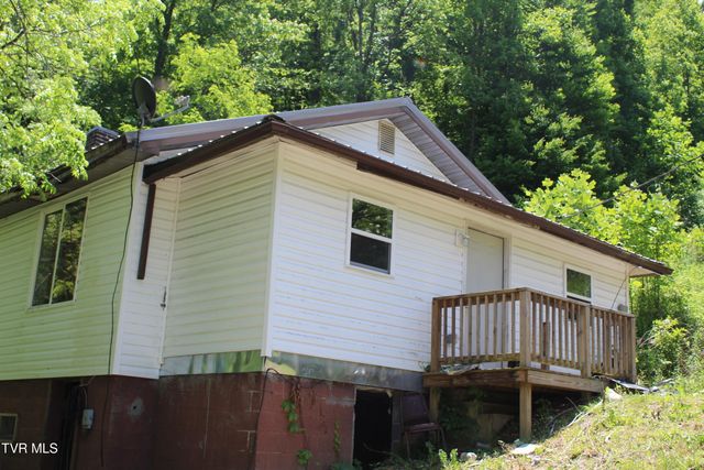 1438 Ely Town Road, Dryden, VA 24243