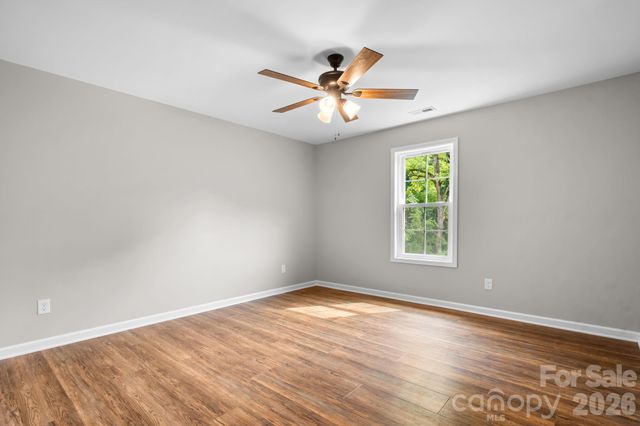 128 Buck Shoals Circle, Hudson, NC 28638