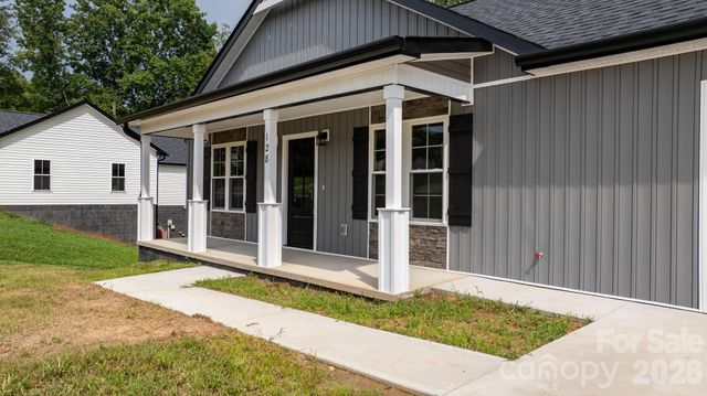 128 Buck Shoals Circle, Hudson, NC 28638