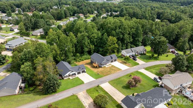 128 Buck Shoals Circle, Hudson, NC 28638